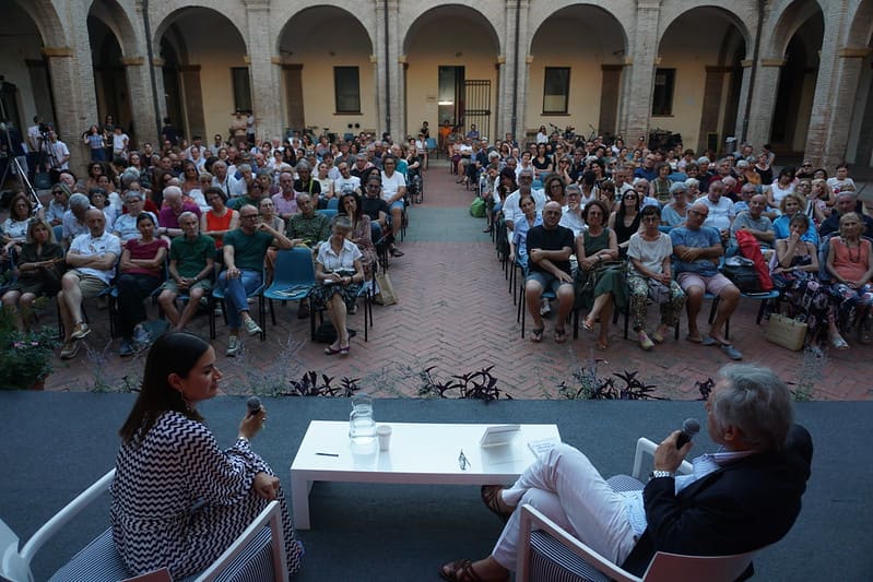 come presentare libri a passaggi festival